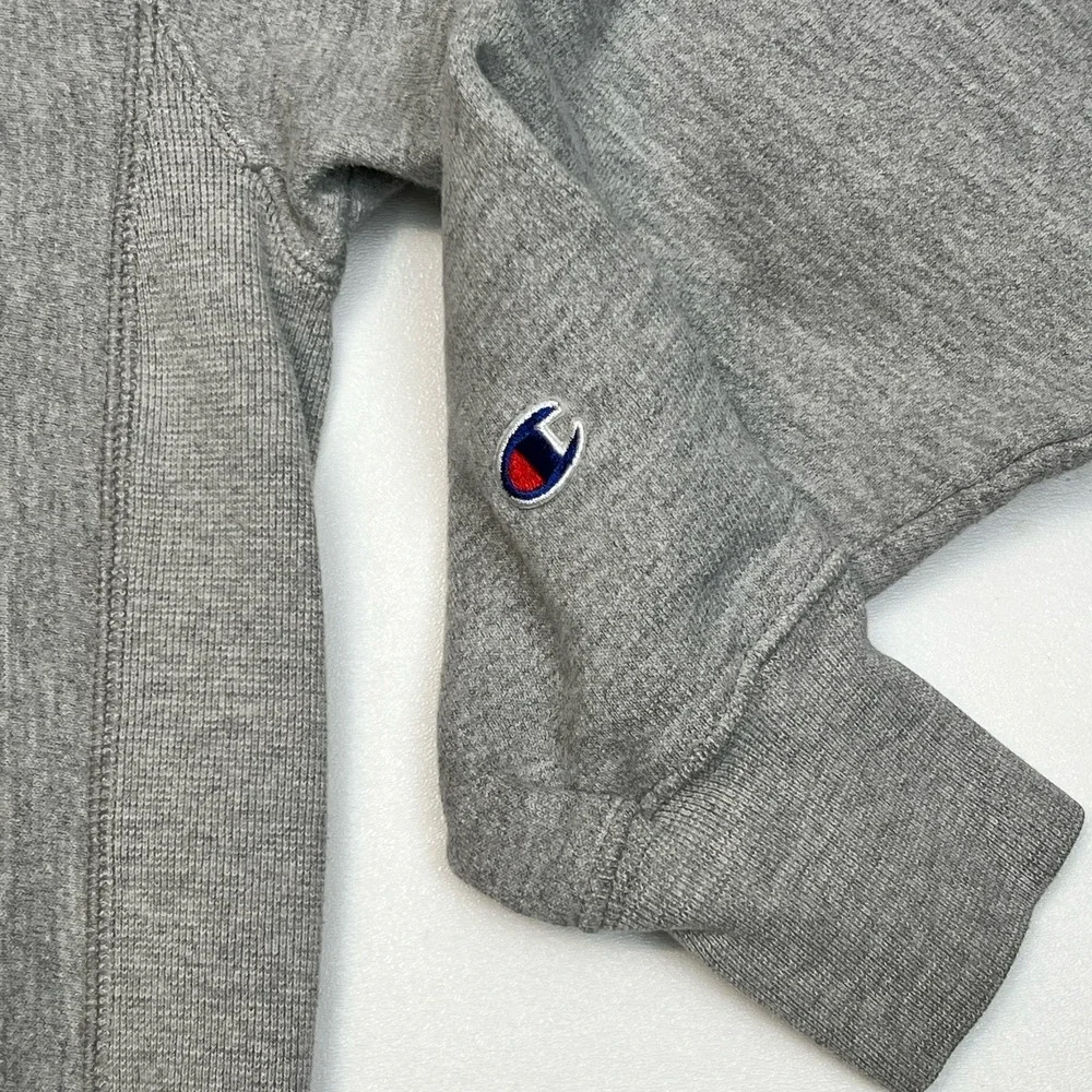CHAMPION Reverse Weave Medium Gray Pullover Sweatshirt Embroidered Logo Y2K